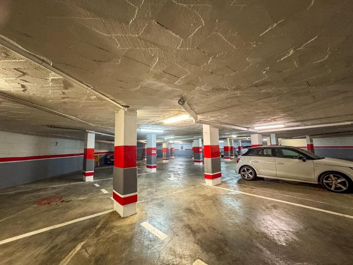 Palm 2f A Stylish Seaside With Parking Marbella