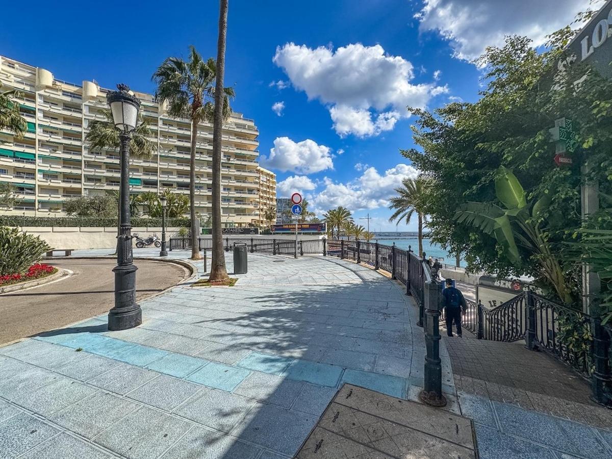 Palm 2f A Stylish Seaside With Parking