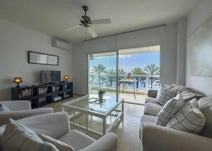Palm Beach 2F A Stylish Seaside Apartment