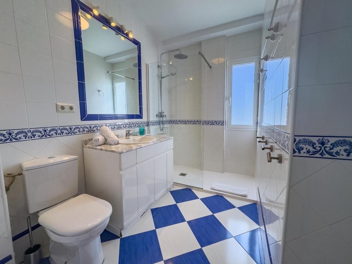 Palm 2f A Stylish Seaside Apartment *