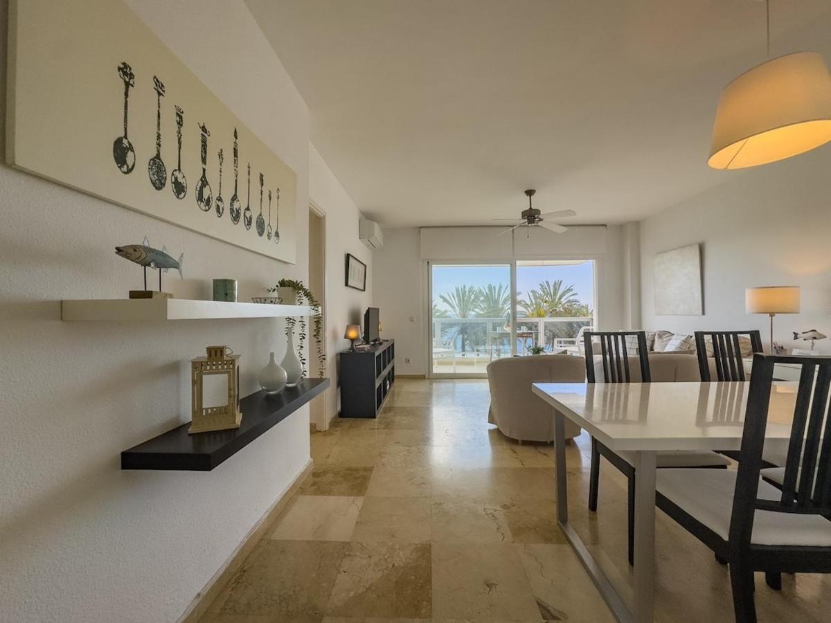 Palm 2f A Stylish Seaside Apartment *